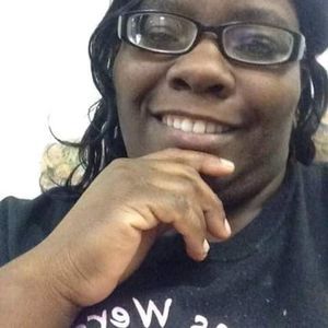 Meet your Posher, Deanna